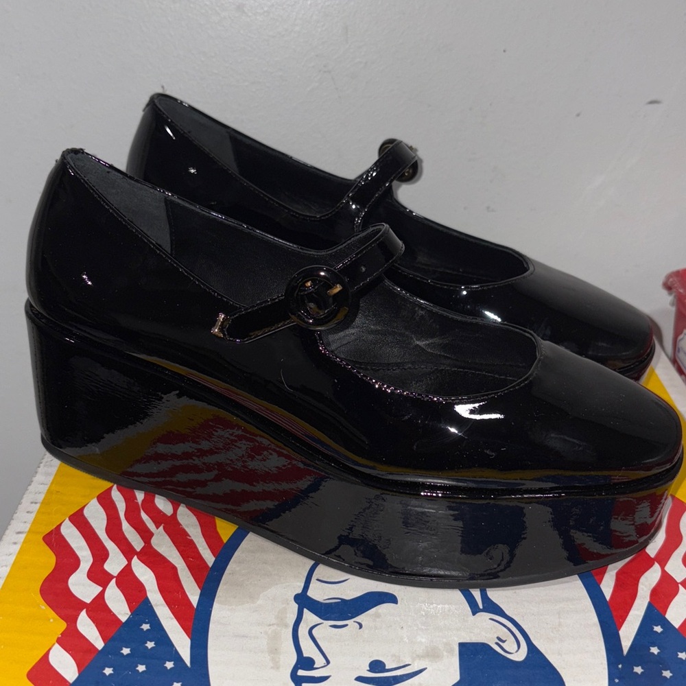 Larroude Black Patent leather Platform Shoes size 7.5 - Picture 3 of 7